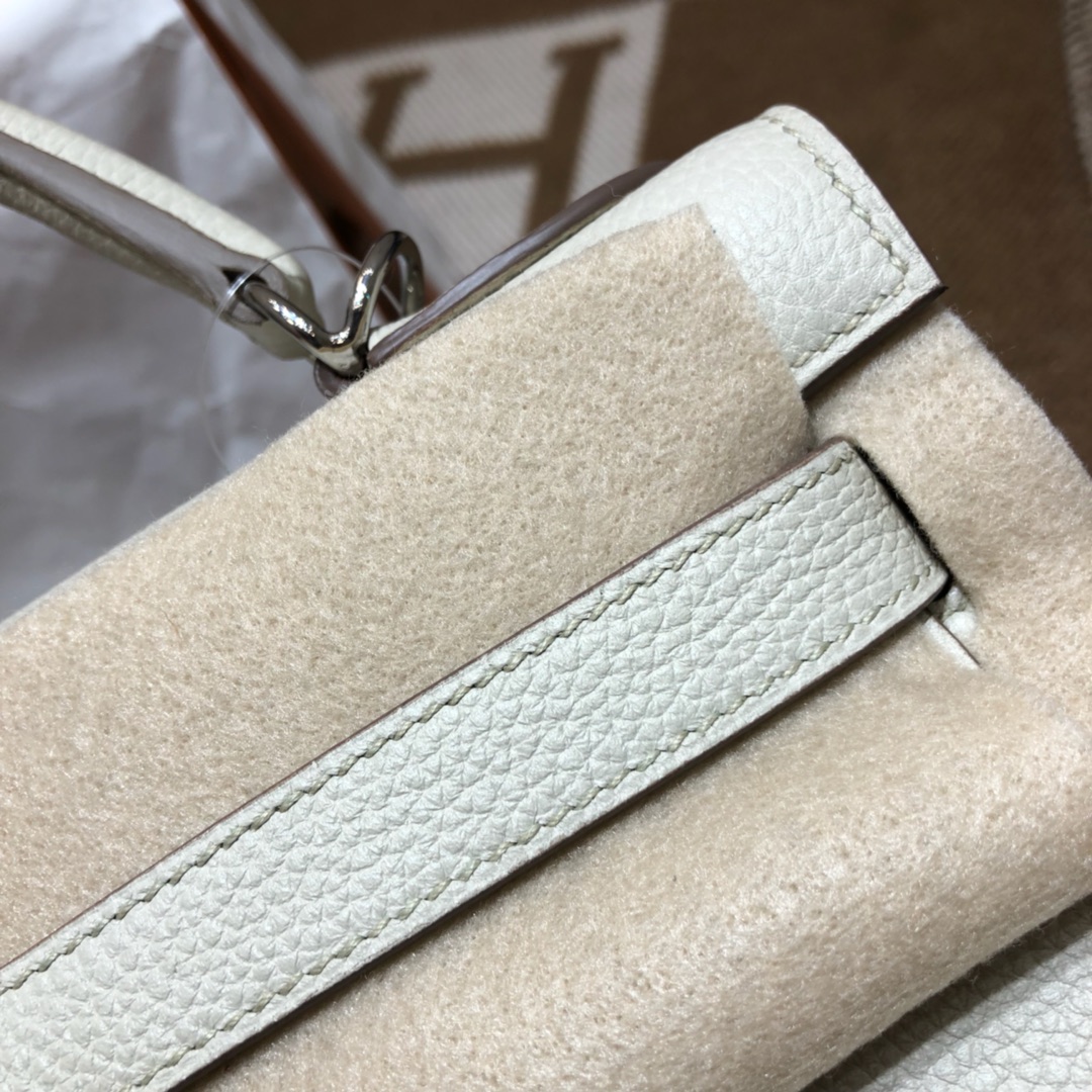 Hermes Kelly 32cm Handbag Shoulder Bag in White Togo Leather